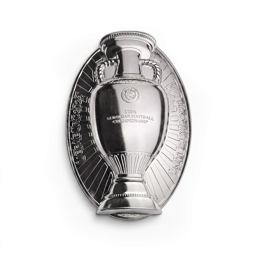 Монета "Кубок UEFA 2024", 2024 г., Серебро, 93,3 гр., проба 999, СОЛОМОНОВЫ ОСТРОВА